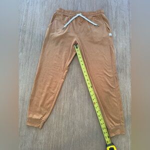 Vuori performance jogger sweatpants Small